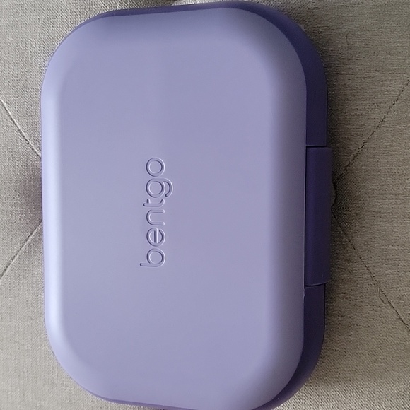 Bentgo Purple Chiller Lunch Box New No Box - Picture 1 of 4